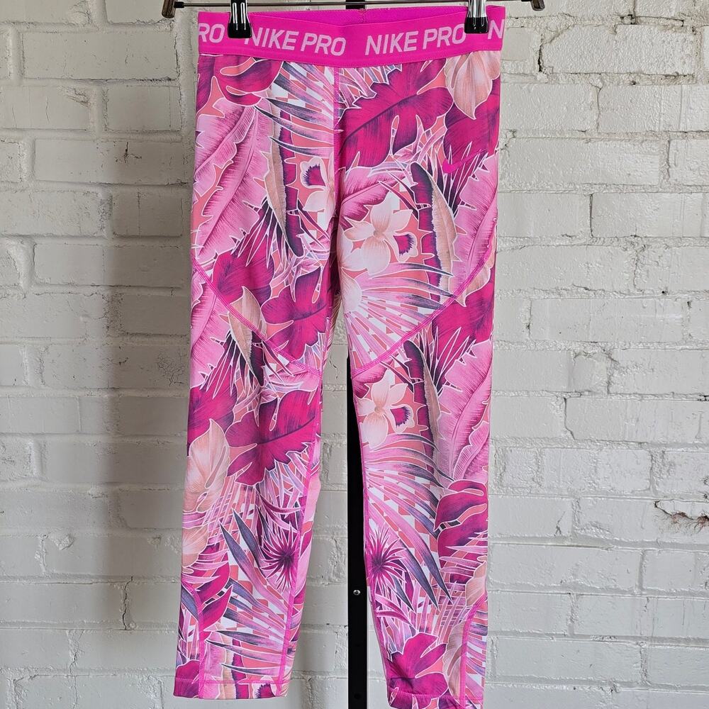 Nike Pro Dri-FIT Cropped Leggings┃Pink Tropical Floral Palm Leaf┃Sporty Athletic